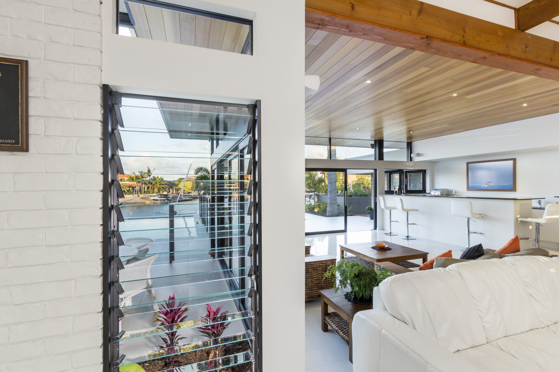 Aluminium Louvre Windows A&L Windows